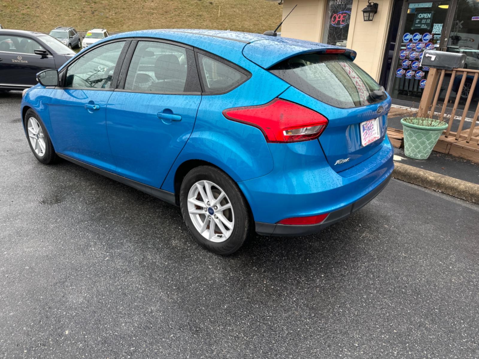 2017 Blue Ford Focus (1FADP3K27HL) , located at 5700 Curlew Drive, Norfolk, VA, 23502, (757) 455-6330, 36.841885, -76.209412 - Photo #3